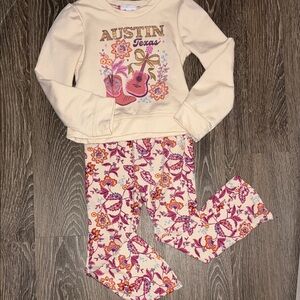 Cream Austin Texas Floral Matching Set Accents 4T excellent condition